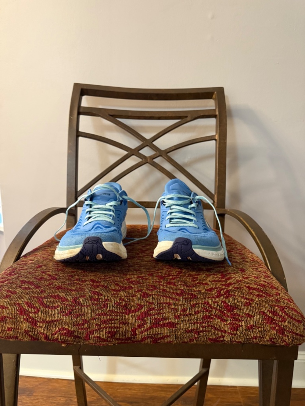 Altra Torin 7 - size 10 wide - Picture 2 of 10